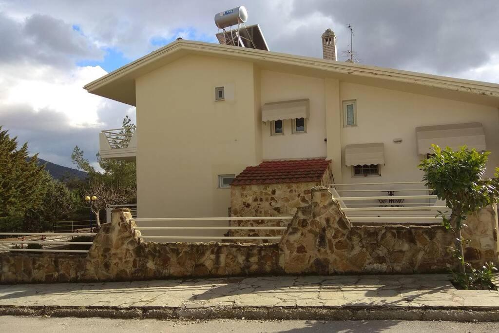 Apartament The Stone House Kozani Zewnętrze zdjęcie